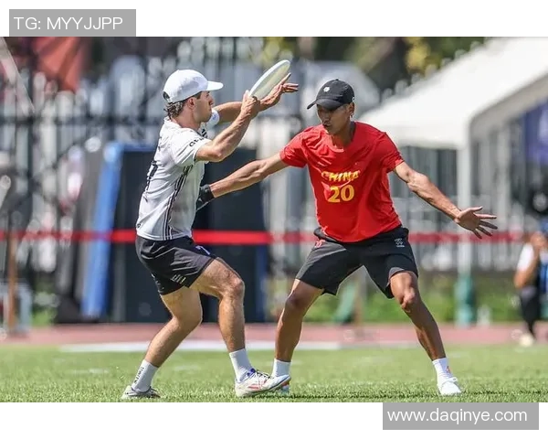 成都飞盘队与广州飞盘队赛后战术分析与复盘探讨